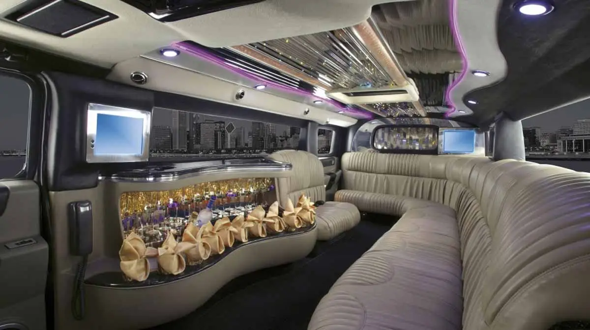 location limousine hummer interieur 20 places