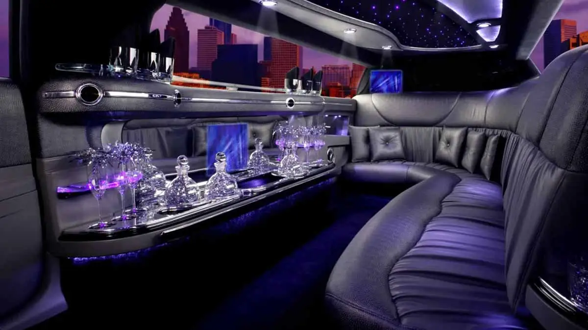 location limousine hummer interieur 8 places